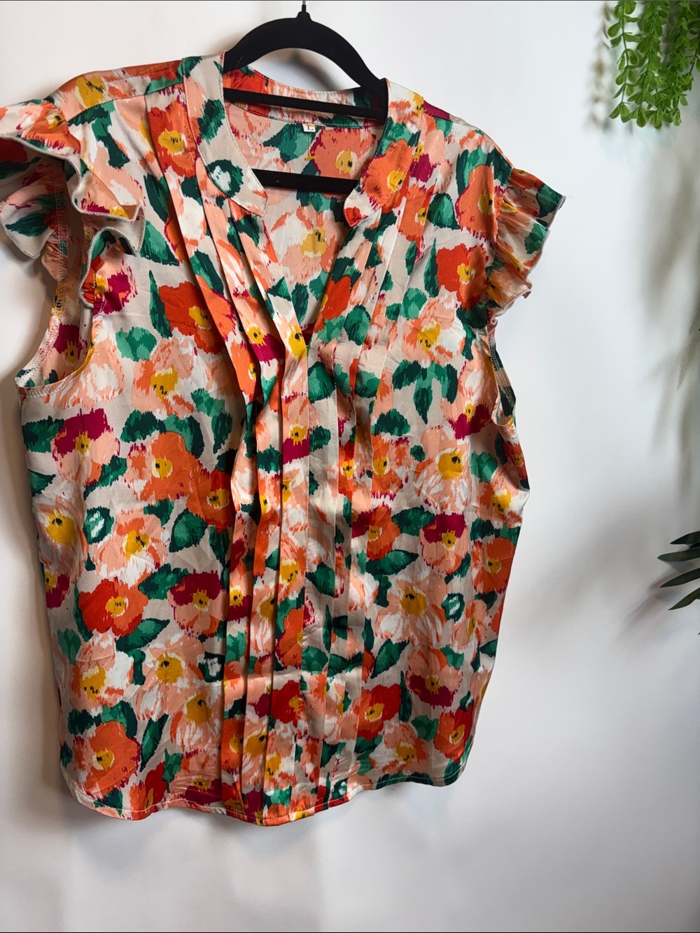 Source Unknown Peach Floral Ruffle-Sleeve Blouse with Green Accents
